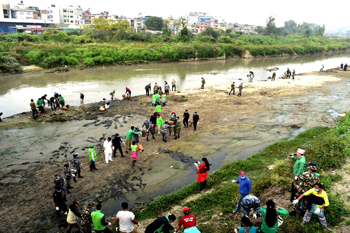 तिलगङ्गाको वाग्मती नदी किनारबाट साढे तीन मेट्रिक टन फोहोर व्यवस्थापन